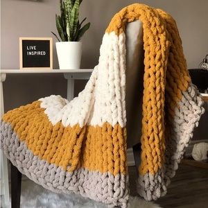 Handmade fluffy blanket 🍁🍂😇